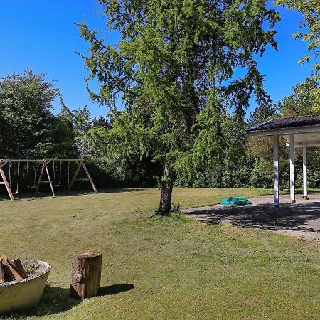 8 Person Holiday Home In Tranek R Транекер Экстерьер фото