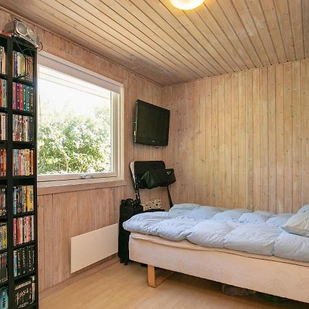 8 Person Holiday Home In Tranek R Транекер Экстерьер фото