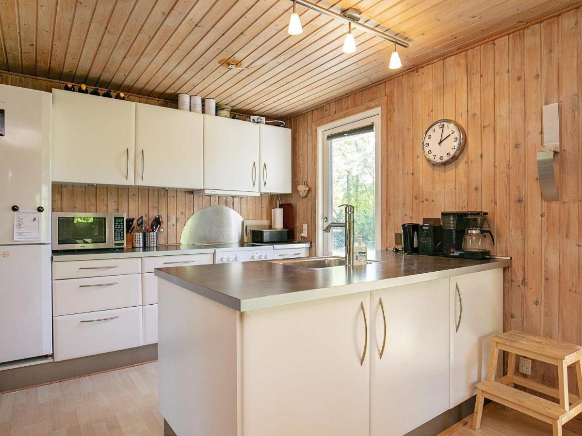 8 Person Holiday Home In Tranek R Транекер Экстерьер фото