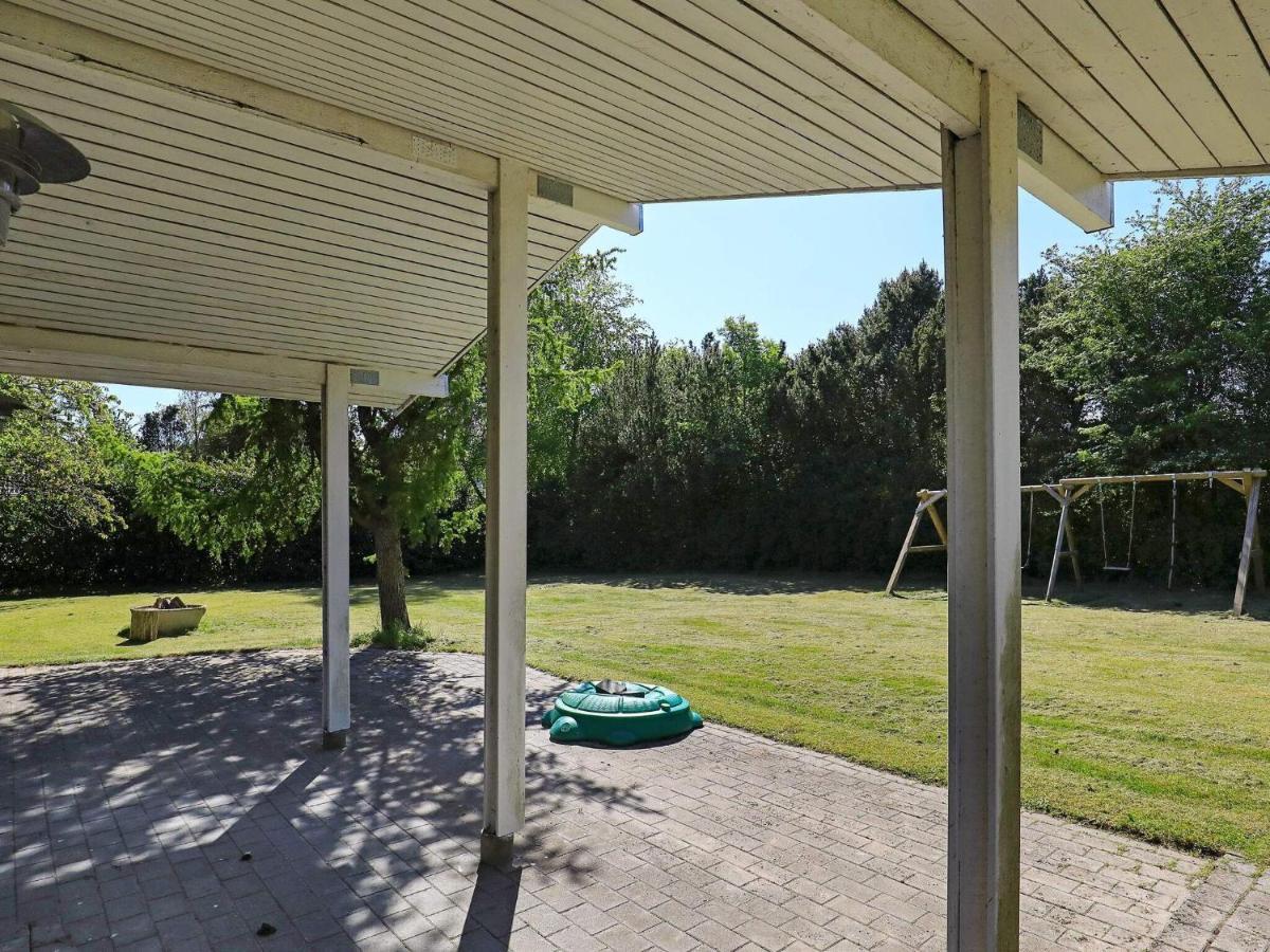 8 Person Holiday Home In Tranek R Транекер Экстерьер фото