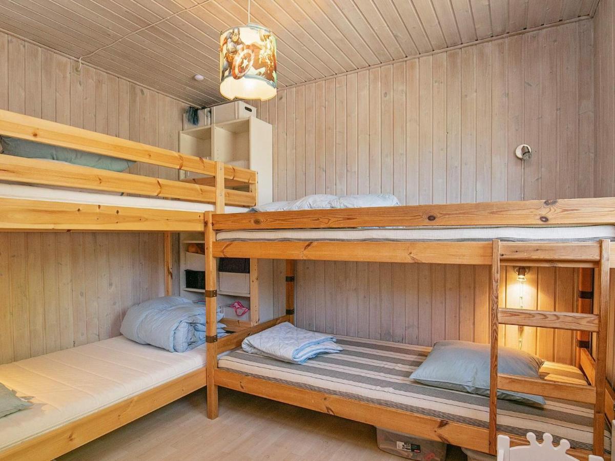 8 Person Holiday Home In Tranek R Транекер Экстерьер фото