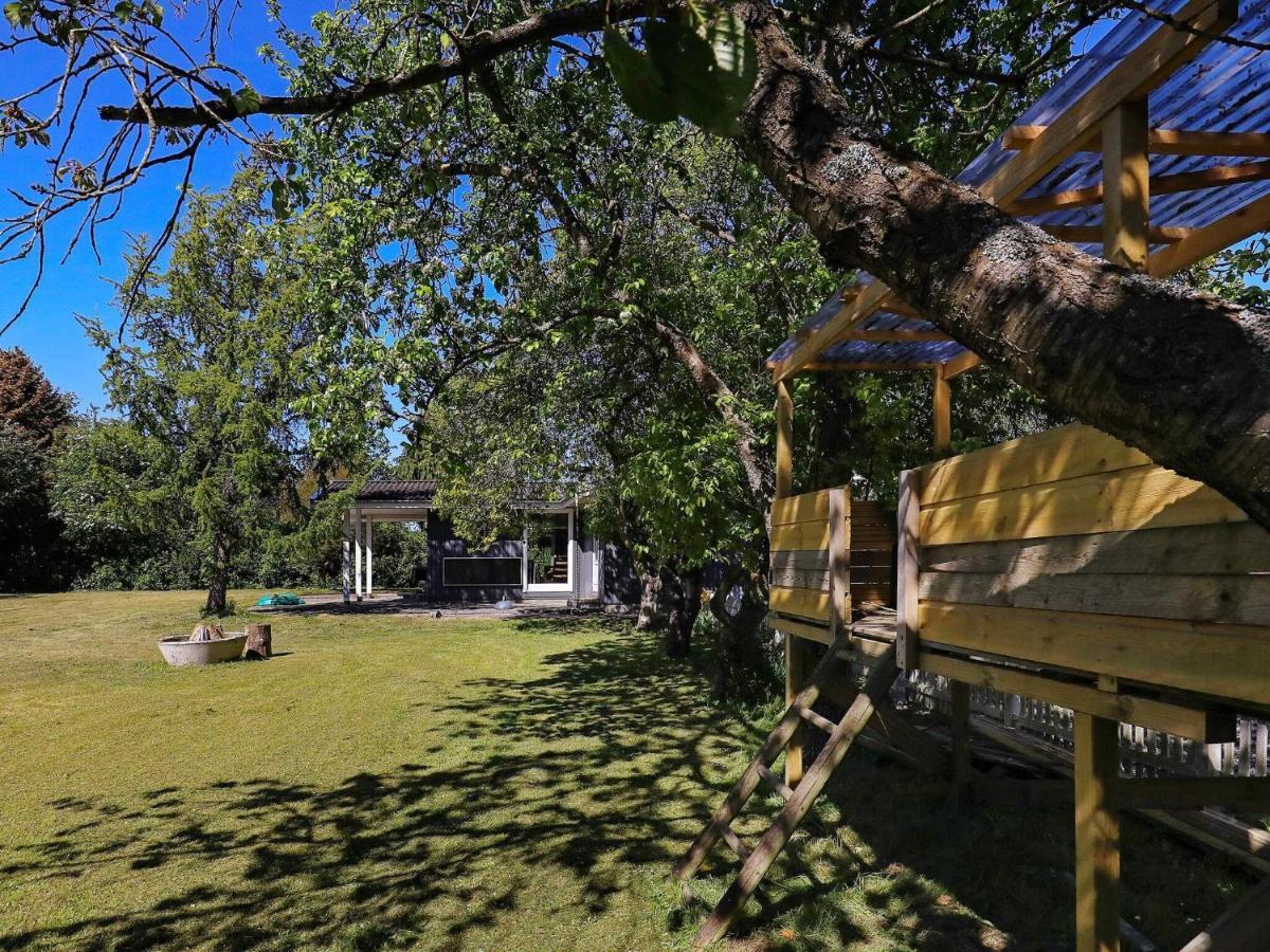 8 Person Holiday Home In Tranek R Транекер Экстерьер фото